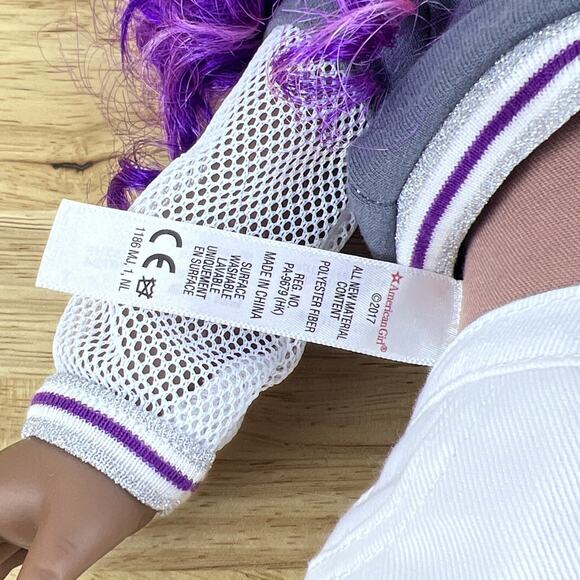 AMERICAN GIRL TRULY ME STREET CHIC # 91 18" DOLL + BOOK + CASE BACKPACK NO X - Picture 7 of 12